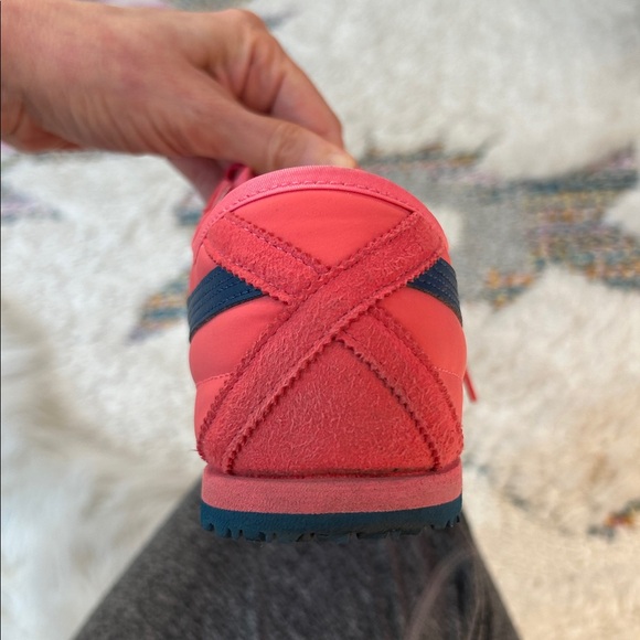 Onitsuka Tiger Mexico 66 Shoes in Pink Cameo. - Picture 6 of 8